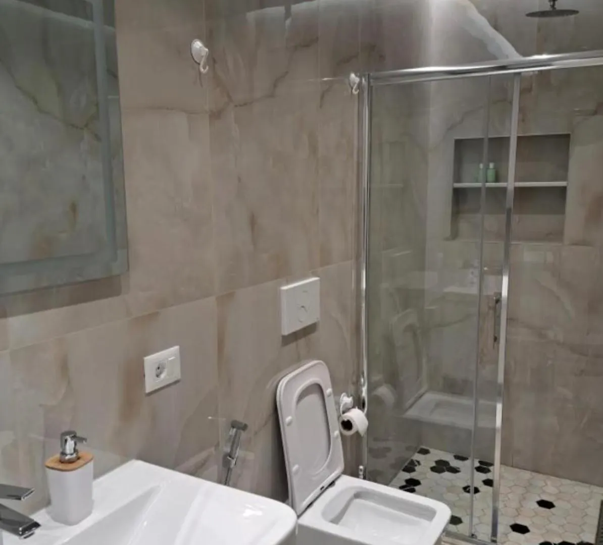 Luxury Apartment Tiran